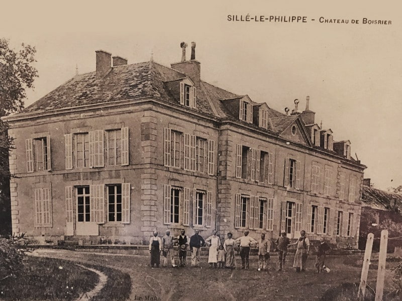 Anciens propriétaires du château de Chanteloup, famille avec le personnel de l'époque qui logeait dans les chambres de bonnes