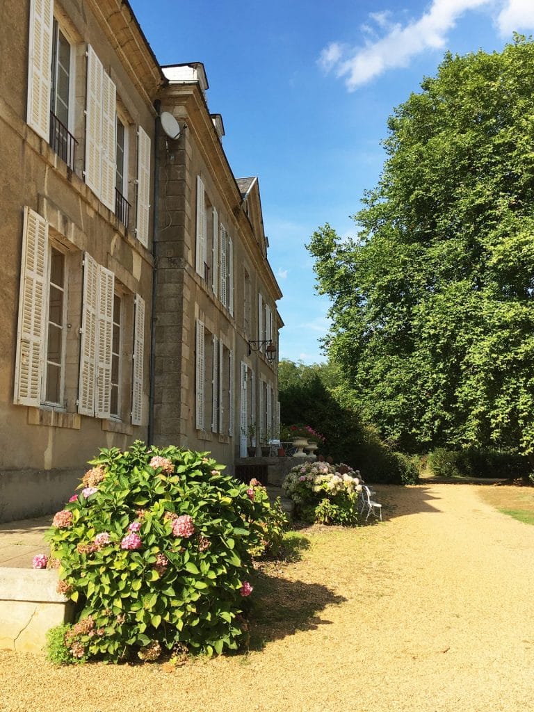 Camping 5 étoiles le Mans Sarthe : vue sur la façade arrière du château de Chanteloup