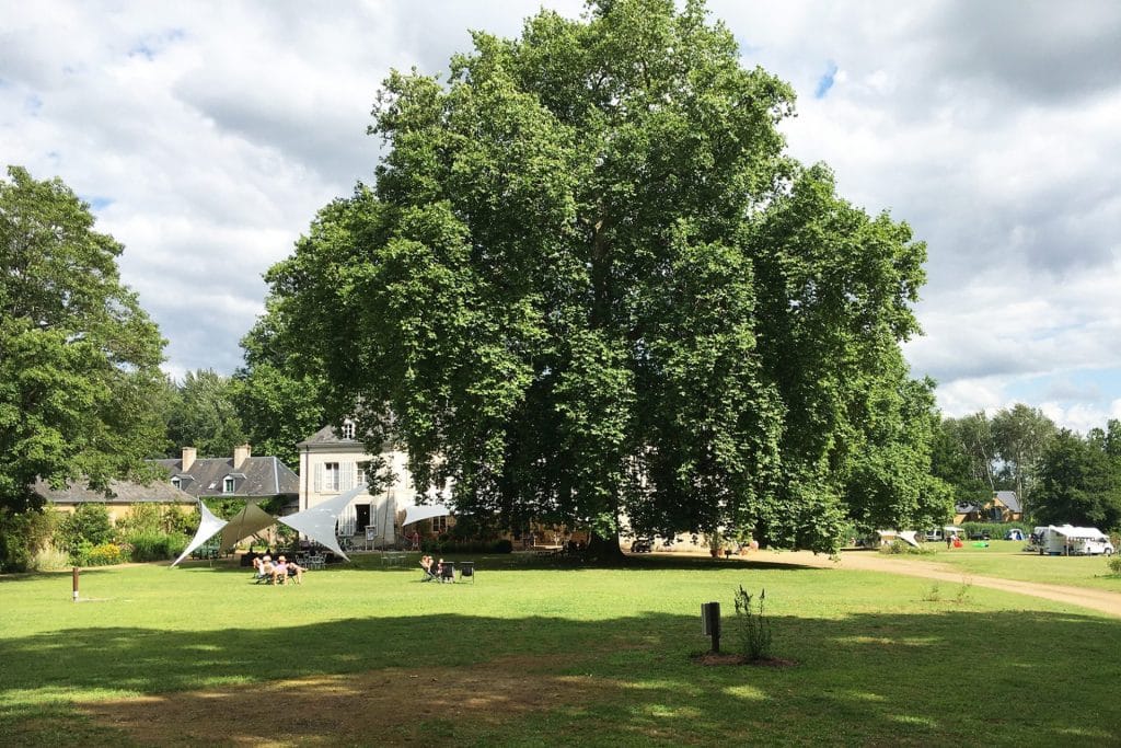 Camping 5 étoiles Château de Chanteloup : Emplacements zone Maison