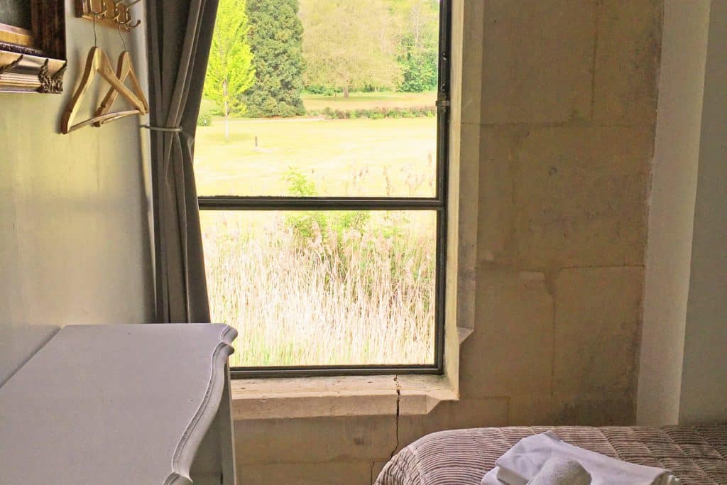 Camping 5 étoiles Château de Chanteloup : Petite Orangerie la chambre à droite du 1er étage