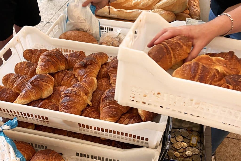 Camping 5 étoiles Château de Chanteloup : Boulangerie Matin