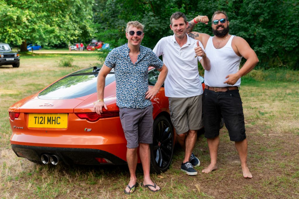 Camping Chateau De Chanteloup : Event 24h Auto 2025 Domaine De Chanteloup Proprietaire Et Voiture