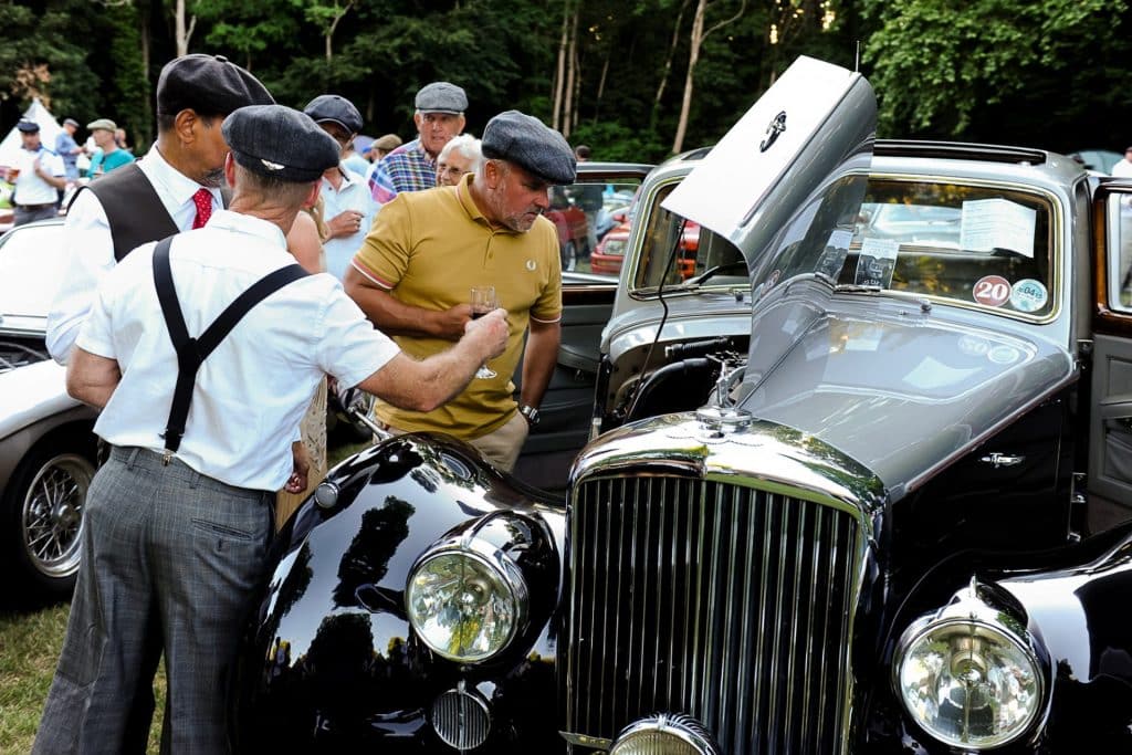 Camping 5 étoiles Château de Chanteloup - Le Mans Classic - Classic Ambiance Vieille Voiture4