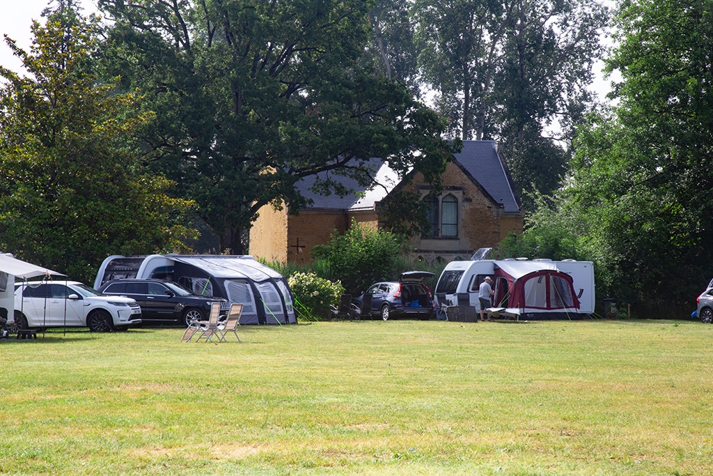 Camping 5 étoiles Château de Chanteloup - Emplacements Verger Zone