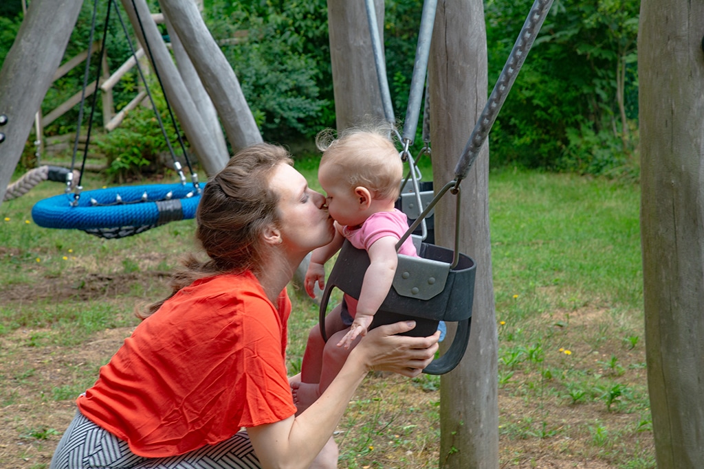 Camping 5 étoiles Château de Chanteloup - Maman et Bebe aire de jeux