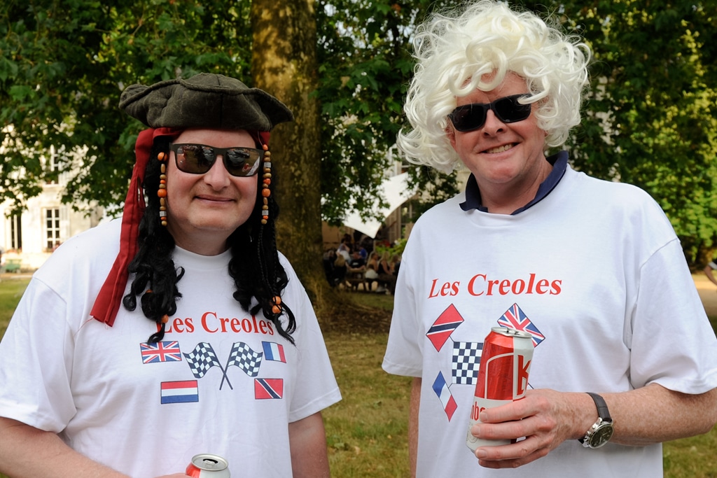 Camping 5 étoiles Château de Chanteloup - Les 24H du Mans 2023 - perruque folie