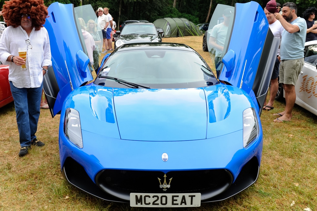 Camping 5 étoiles Château de Chanteloup - Les 24H du Mans 2023 - super Maserati