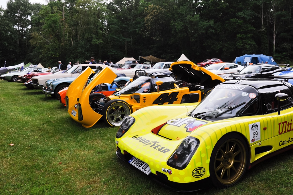 Camping 5 étoiles Château de Chanteloup - Le Mans Classic 2023 - concours très belles voitures