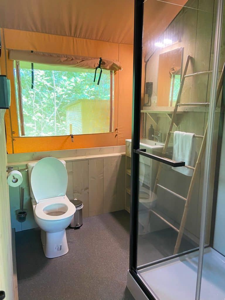 Camping Chateau De Chanteloup : Masaimara Salledebain3