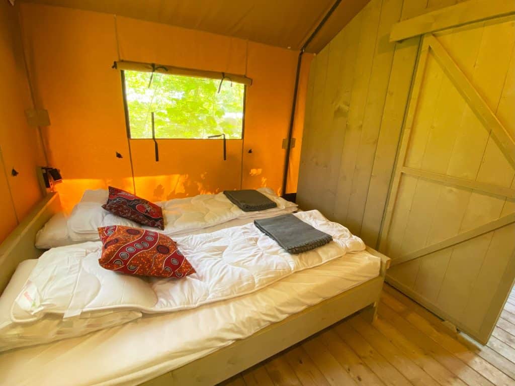Camping Chateau De Chanteloup : Uluru Chambre Parentale2