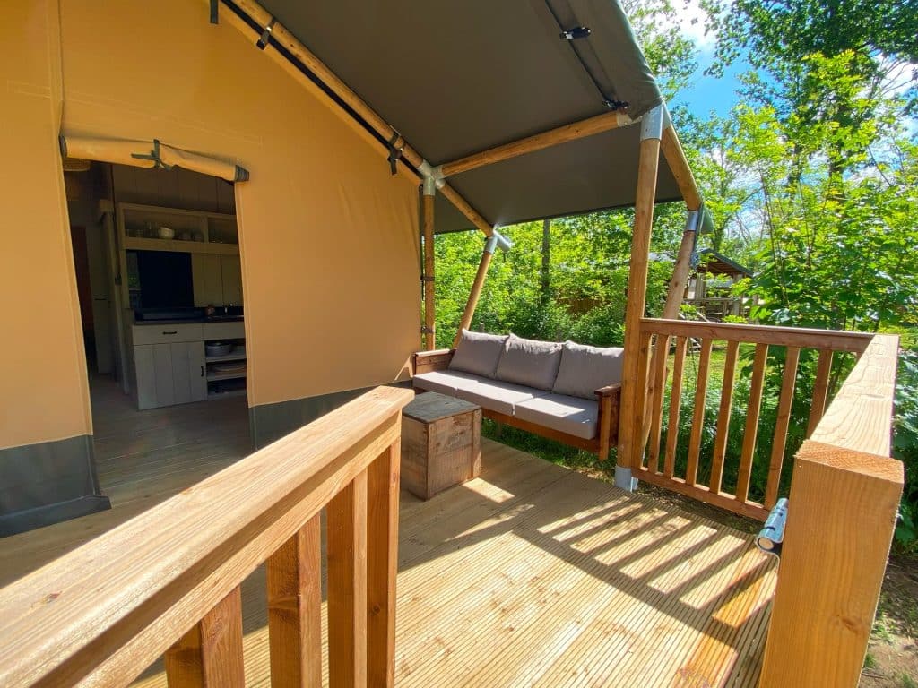 Camping Chateau De Chanteloup : Uluru Terrasse