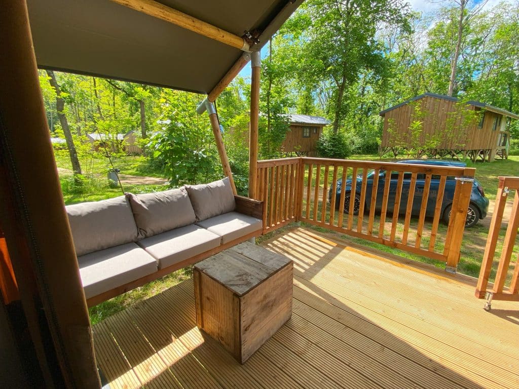 Camping Chateau De Chanteloup : Uluru Terrasse Banquette