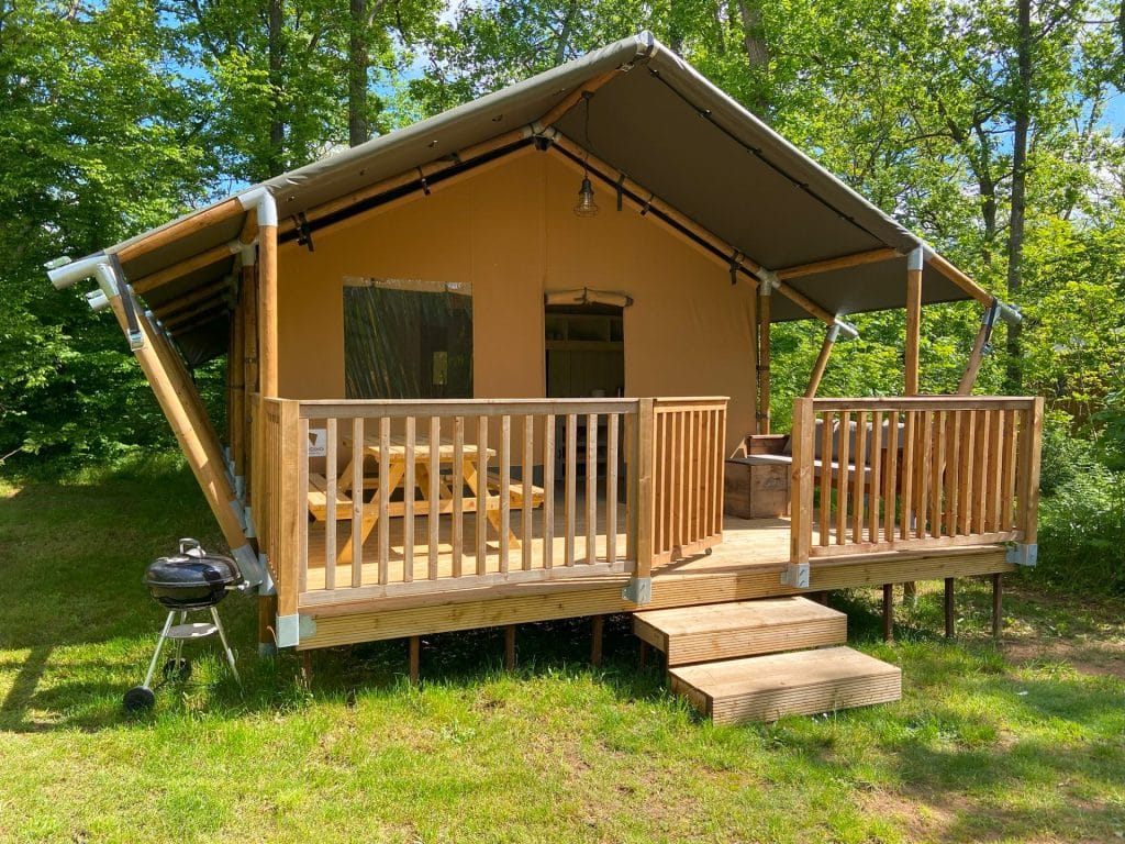 Camping Chateau De Chanteloup : Uluru Vue Exterieure