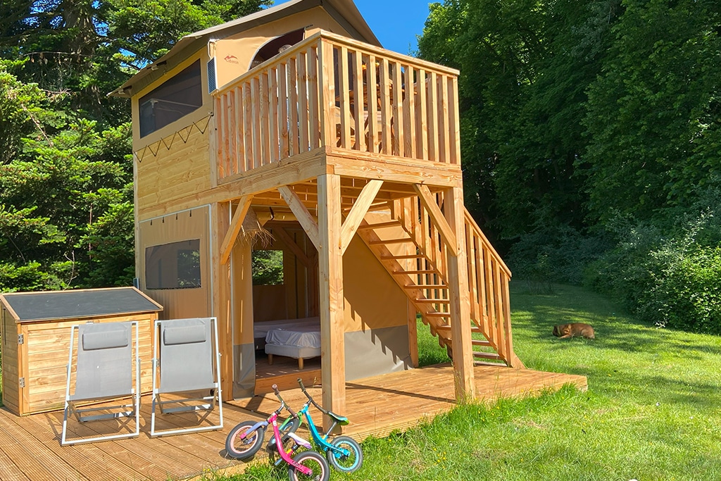 Camping Chateau De Chanteloup : Glampings Camping Pilotis Chateau De Chanteloup Images Blog Vue Generale