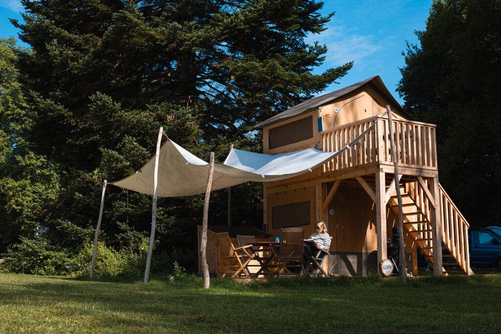 Camping Chateau De Chanteloup : Chanteloup Glamping Stilts Header