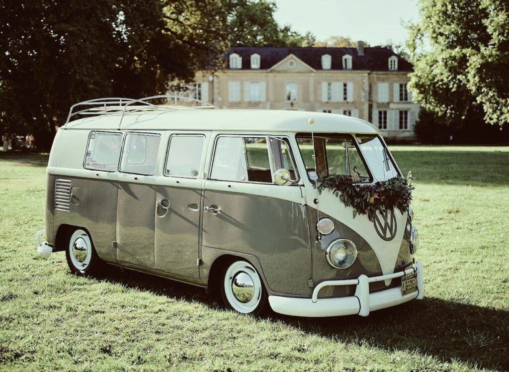 Camping 5 étoiles Château de Chanteloup : vue zone lac évènement mariage en septembre